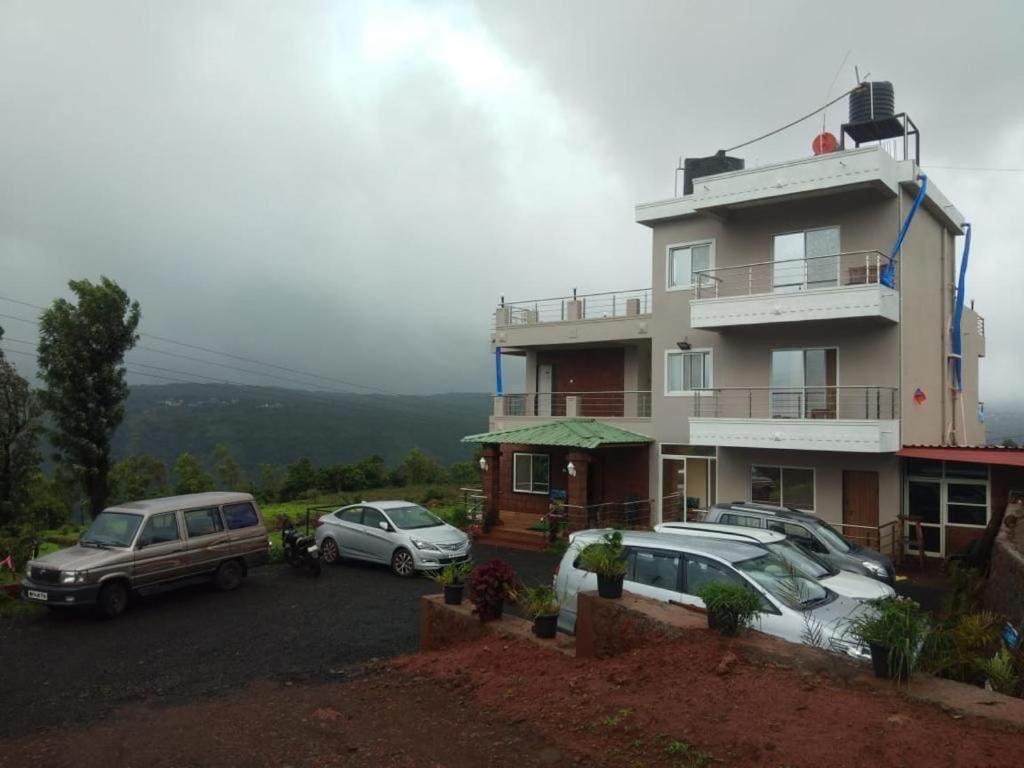 Hotel Magic Mountain,Mahābaleshwar Екстериор снимка